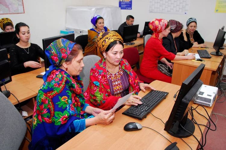 Nuevos objetivos para impulsar las oportunidades económicas de las mujeres